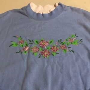 Sawyer Creek Sweatshirt Blue - long Sleeve - flower 🌺 design
